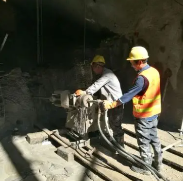 平江水下抗分散灌浆料特点 水下不分散注浆料介绍